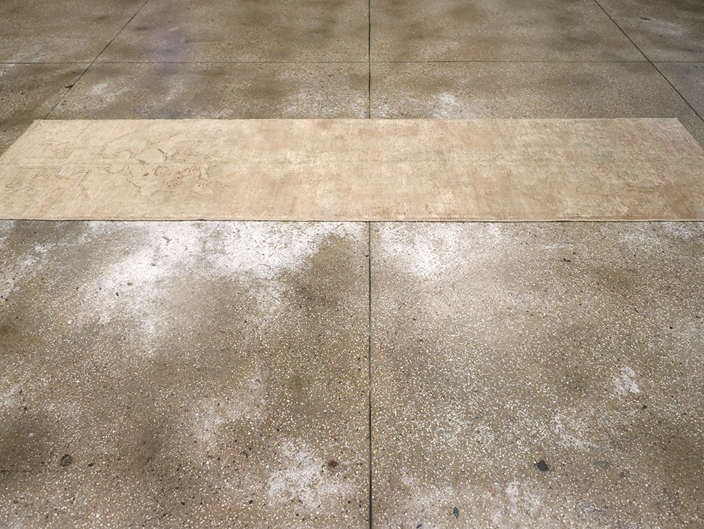 Vintage Turkish Anatolian Runner, No.32992 - Galerie Shabab