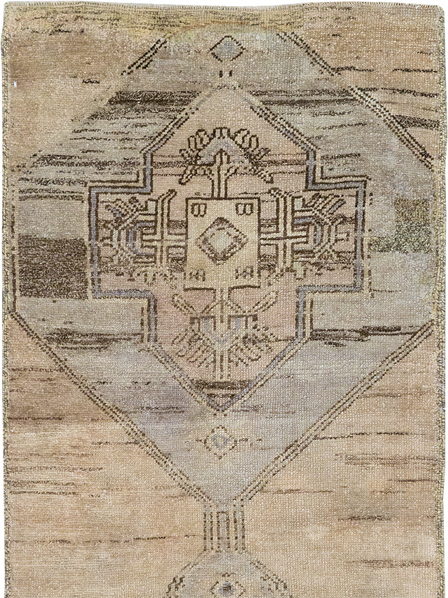 Vintage Turkish Anatolian Runner, No.32993 - Galerie Shabab