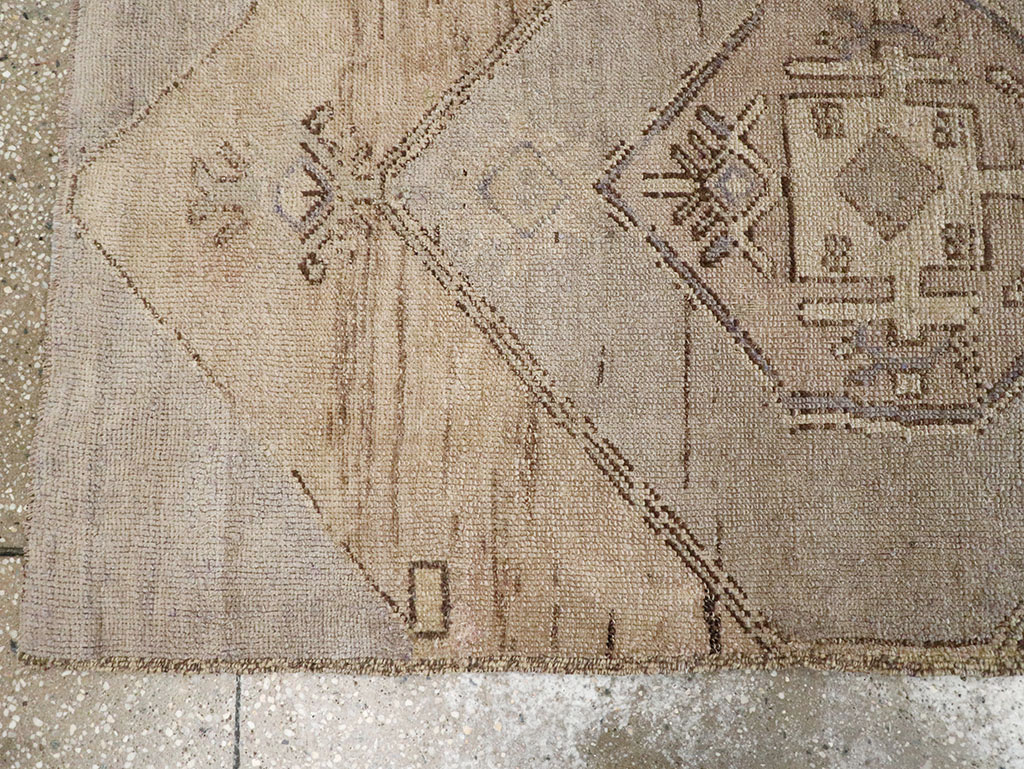 Vintage Turkish Anatolian Runner, No.32993 - Galerie Shabab