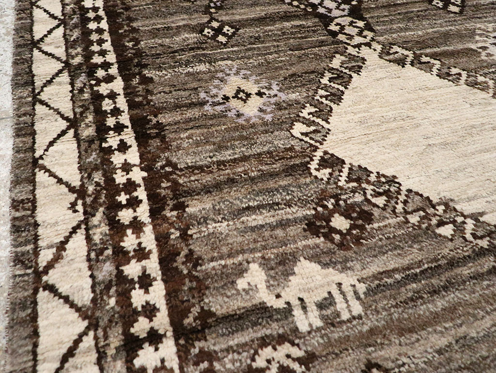 Modern Persian Gabbeh Accent Rug, No.32995 - Galerie Shabab