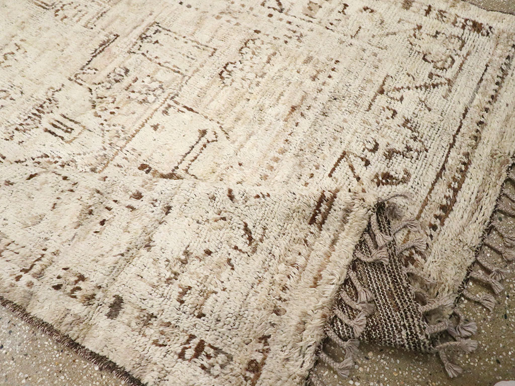 Modern Persian Gabbeh Accent Rug, No.32996 - Galerie Shabab
