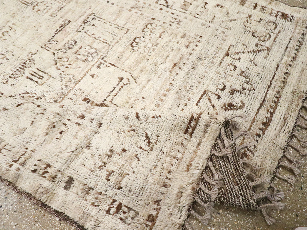 Modern Persian Gabbeh Accent Rug, No.32996 - Galerie Shabab