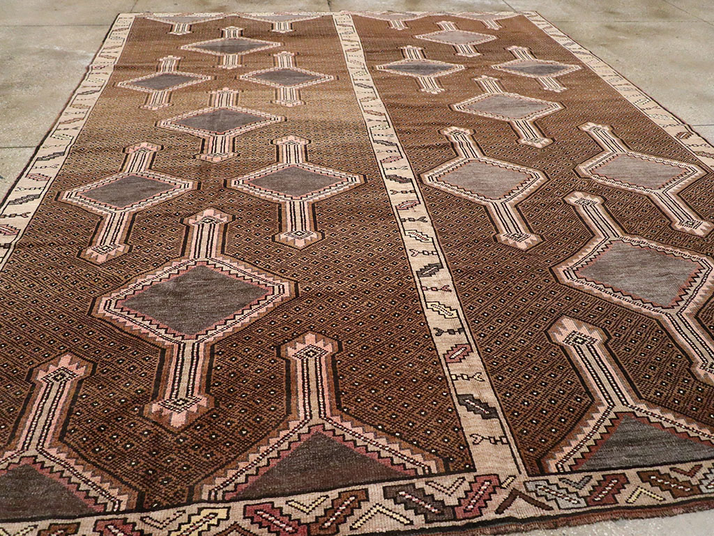 Vintage Turkish Anatolian Room Size Carpet, No.33002 - Galerie Shabab