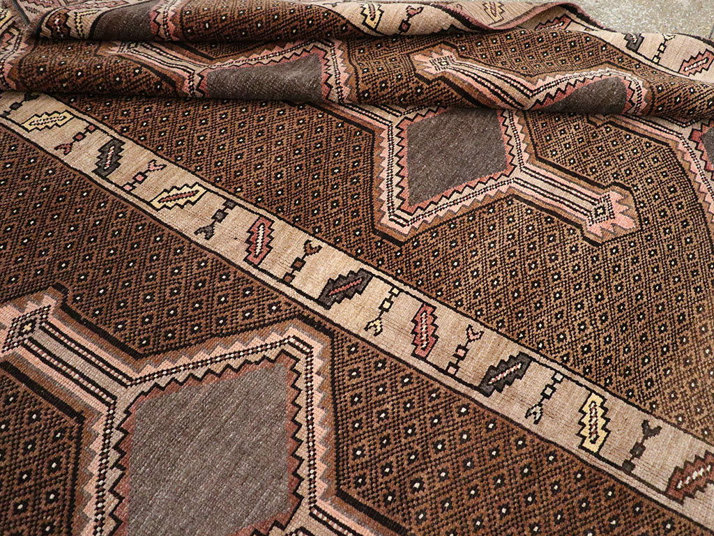Vintage Turkish Anatolian Room Size Carpet, No.33002 - Galerie Shabab