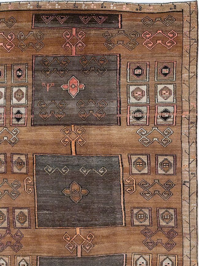 Vintage Turkish Anatolian Large Carpet, No.33003 - Galerie Shabab