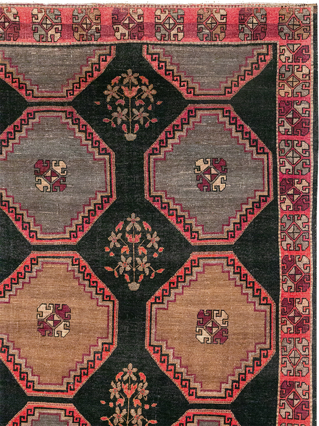 Vintage Turkish Anatolian Large Carpet, No.33004 - Galerie Shabab
