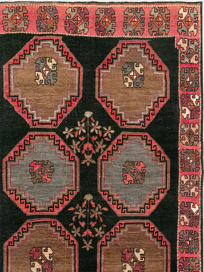 Vintage Turkish Anatolian Large Carpet, No.33004 - Galerie Shabab