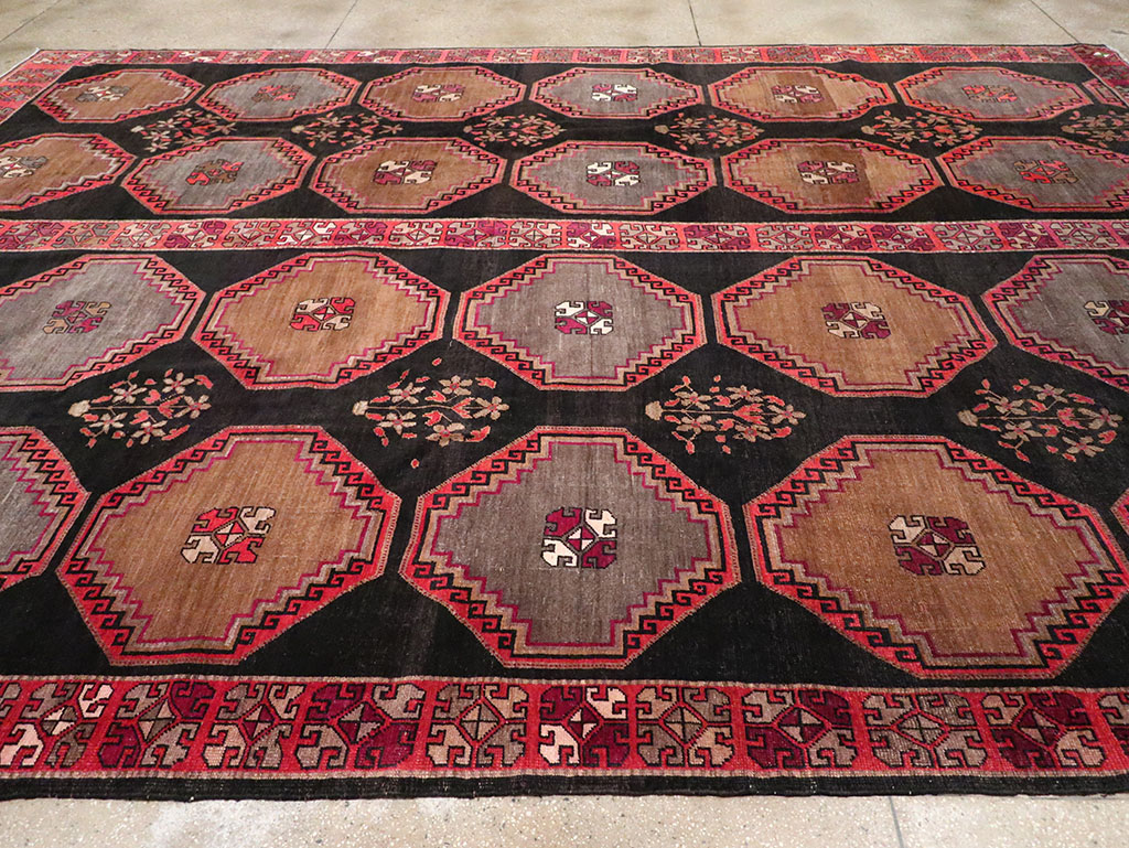 Vintage Turkish Anatolian Large Carpet, No.33004 - Galerie Shabab