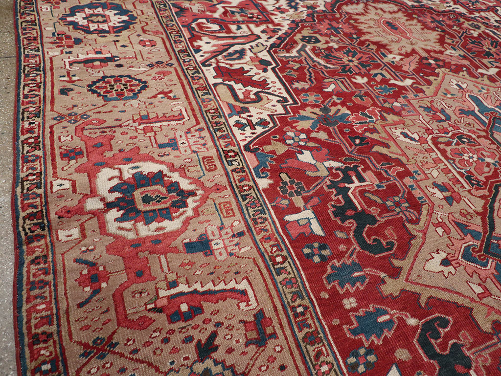 Antique Persian Heriz Room Size Carpet, No.33008 - Galerie Shabab