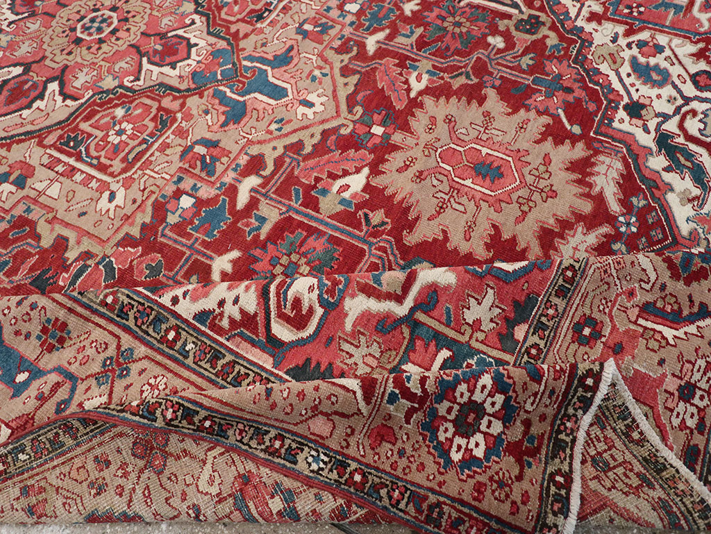 Antique Persian Heriz Room Size Carpet, No.33008 - Galerie Shabab