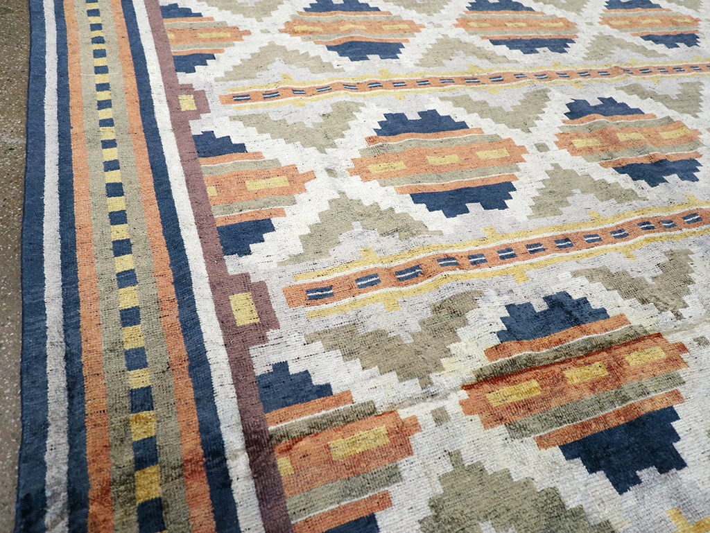 Modern East Turkestan Silk Khotan Room Size Carpet, No.33013 - Galerie Shabab