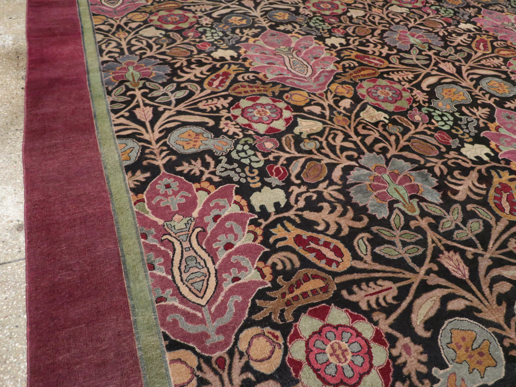 Antique Indian Agra Room Size Carpet, No.33019 - Galerie Shabab
