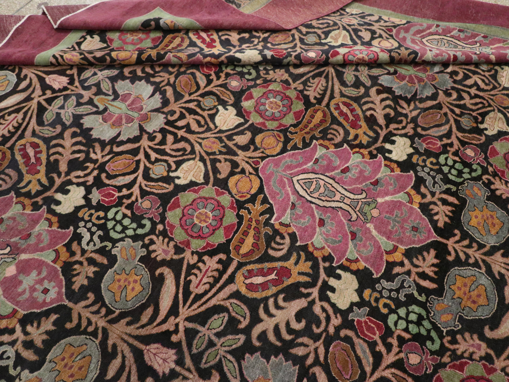Antique Indian Agra Room Size Carpet, No.33019 - Galerie Shabab