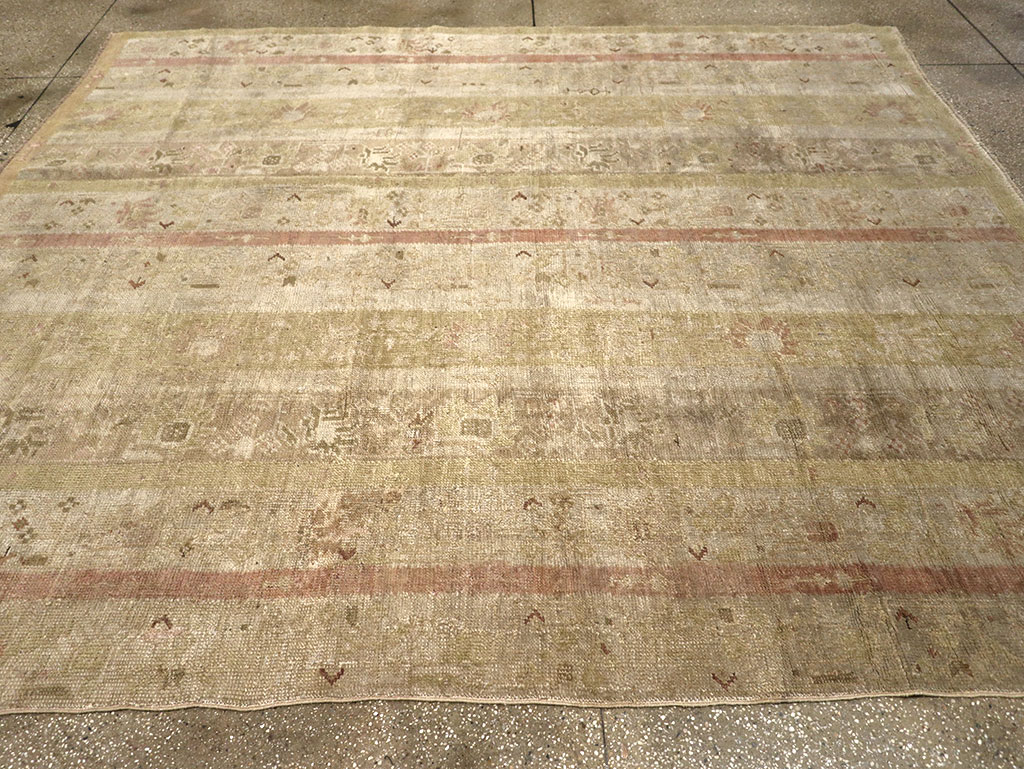 Antique Turkish Ghiordes Room Size Carpet, No.33020 - Galerie Shabab