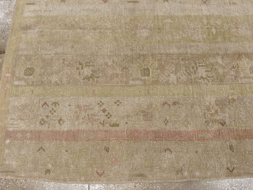 Antique Turkish Ghiordes Room Size Carpet, No.33020 - Galerie Shabab