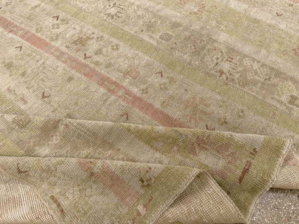 Antique Turkish Ghiordes Room Size Carpet, No.33020 - Galerie Shabab