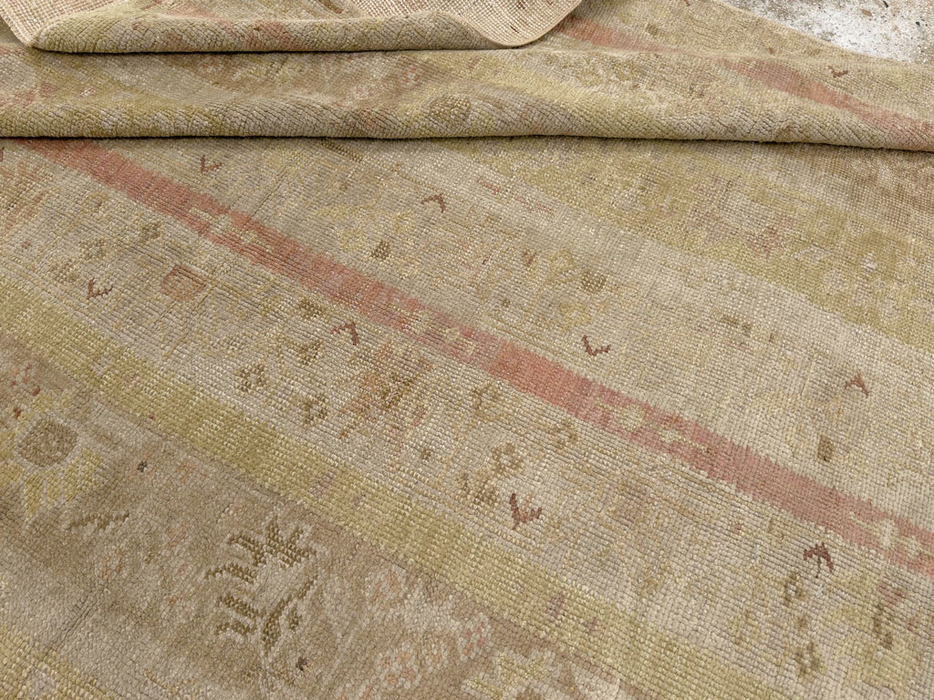 Antique Turkish Ghiordes Room Size Carpet, No.33020 - Galerie Shabab