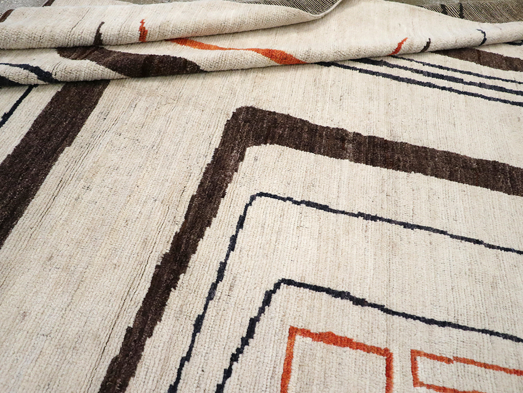 Modern Turkish Art Deco Room Size Carpet, No.33025 - Galerie Shabab