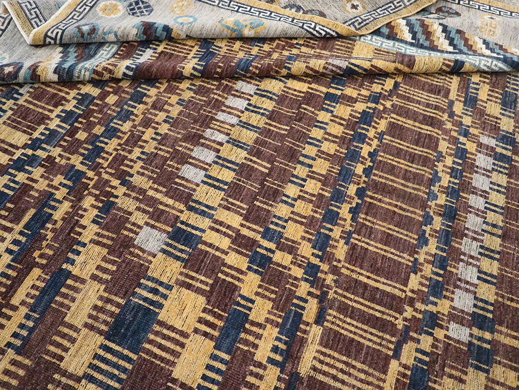 Modern East Turkestan Khotan Room Size Carpet, No.33034 - Galerie Shabab