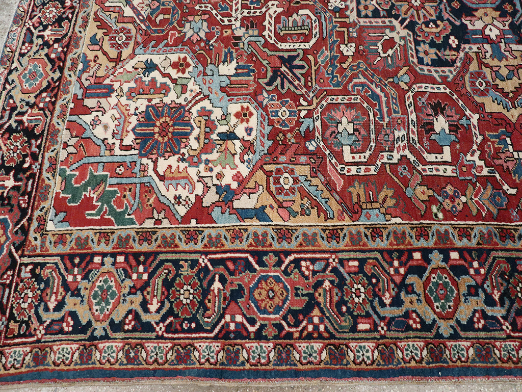 Vintage Persian Heriz Room Size Carpet, No.33042 - Galerie Shabab