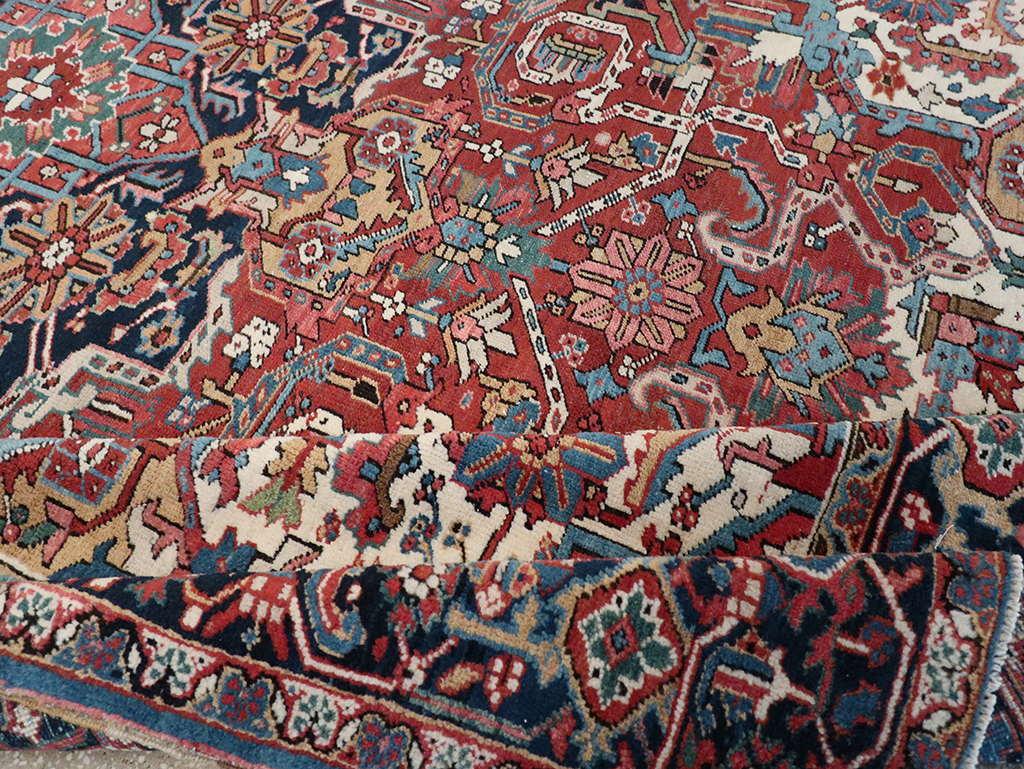Vintage Persian Heriz Room Size Carpet, No.33042 - Galerie Shabab