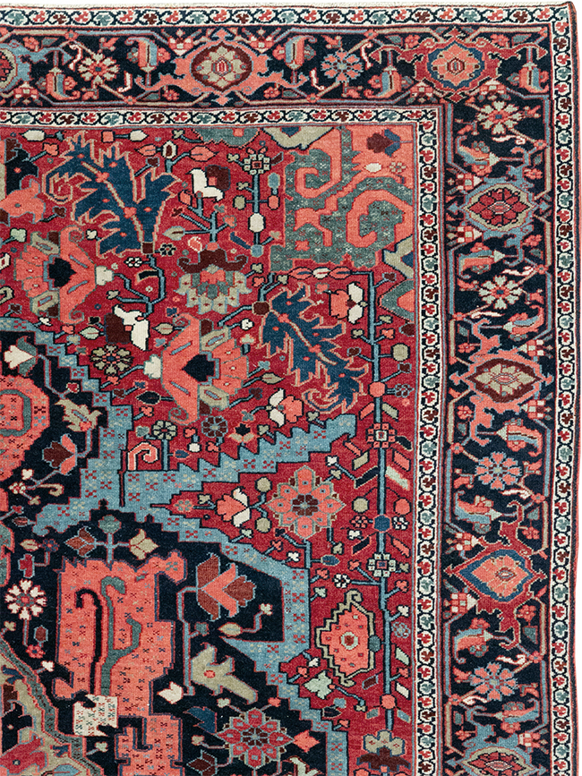 Antique Persian Heriz Accent Rug, No.33044 - Galerie Shabab