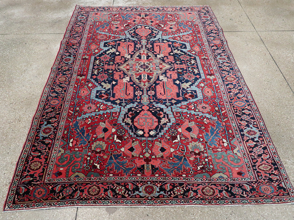 Antique Persian Heriz Accent Rug, No.33044 - Galerie Shabab