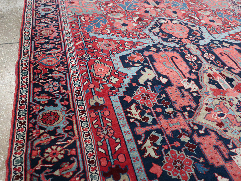 Antique Persian Heriz Accent Rug, No.33044 - Galerie Shabab