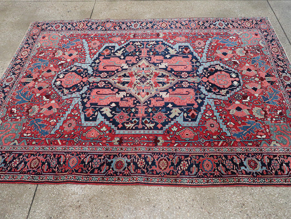 Antique Persian Heriz Accent Rug, No.33044 - Galerie Shabab