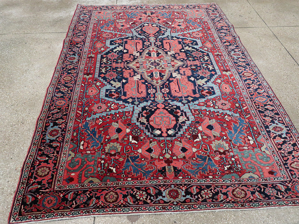 Antique Persian Heriz Accent Rug, No.33044 - Galerie Shabab