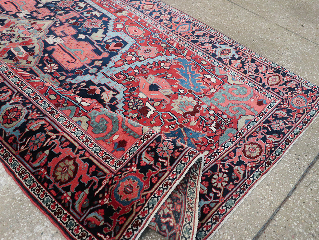 Antique Persian Heriz Accent Rug, No.33044 - Galerie Shabab