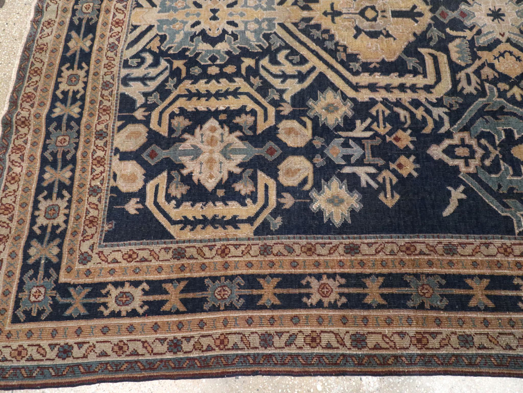 Vintage Indian Lahore Accent Rug, No.33046 - Galerie Shabab