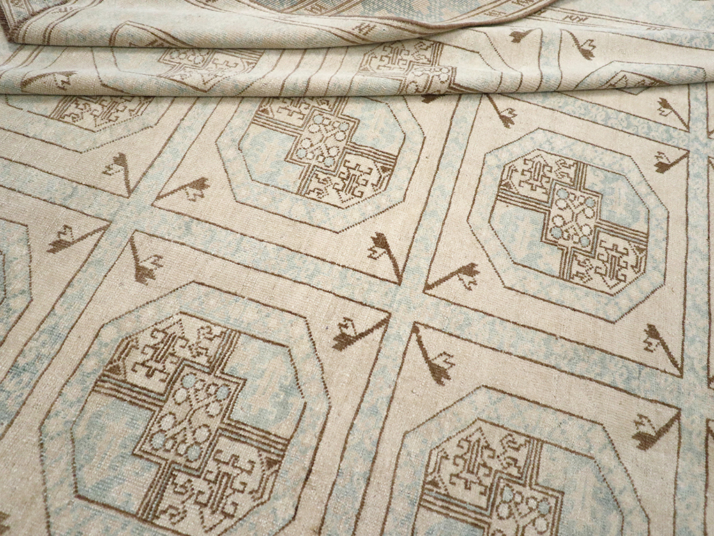 Vintage Turkish Anatolian Accent Rug, No.33049 - Galerie Shabab