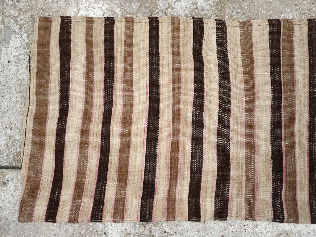 Vintage Turkish Flatweave Kilim Runner, No.33060 - Galerie Shabab