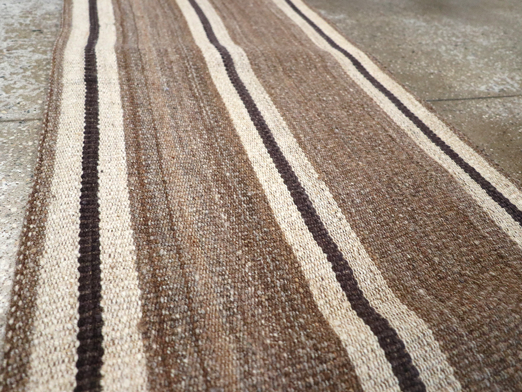 Vintage Turkish Flatweave Kilim Runner, No.33061 - Galerie Shabab