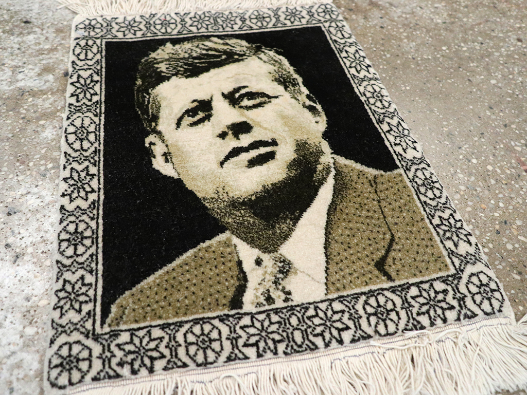 Vintage Persian Tabriz Pictorial Rug, No.33066 - Galerie Shabab