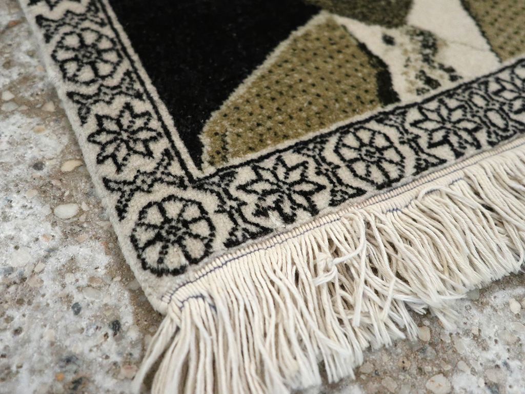 Vintage Persian Tabriz Pictorial Rug, No.33066 - Galerie Shabab