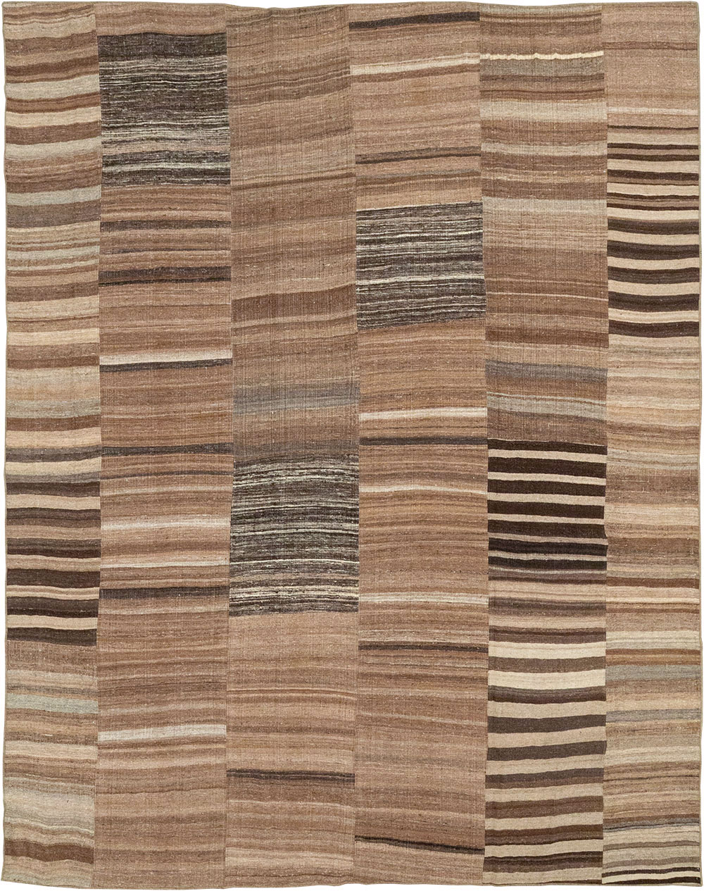 Vintage Turkish Flatweave Kilim Room Size Carpet, No.33067 - Galerie Shabab