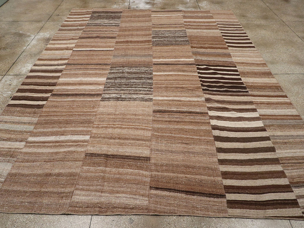 Vintage Turkish Flatweave Kilim Room Size Carpet, No.33067 - Galerie Shabab