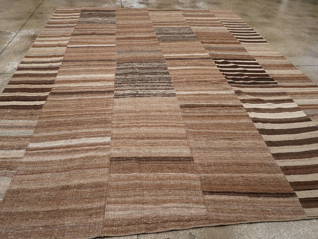 Vintage Turkish Flatweave Kilim Room Size Carpet, No.33067 - Galerie Shabab