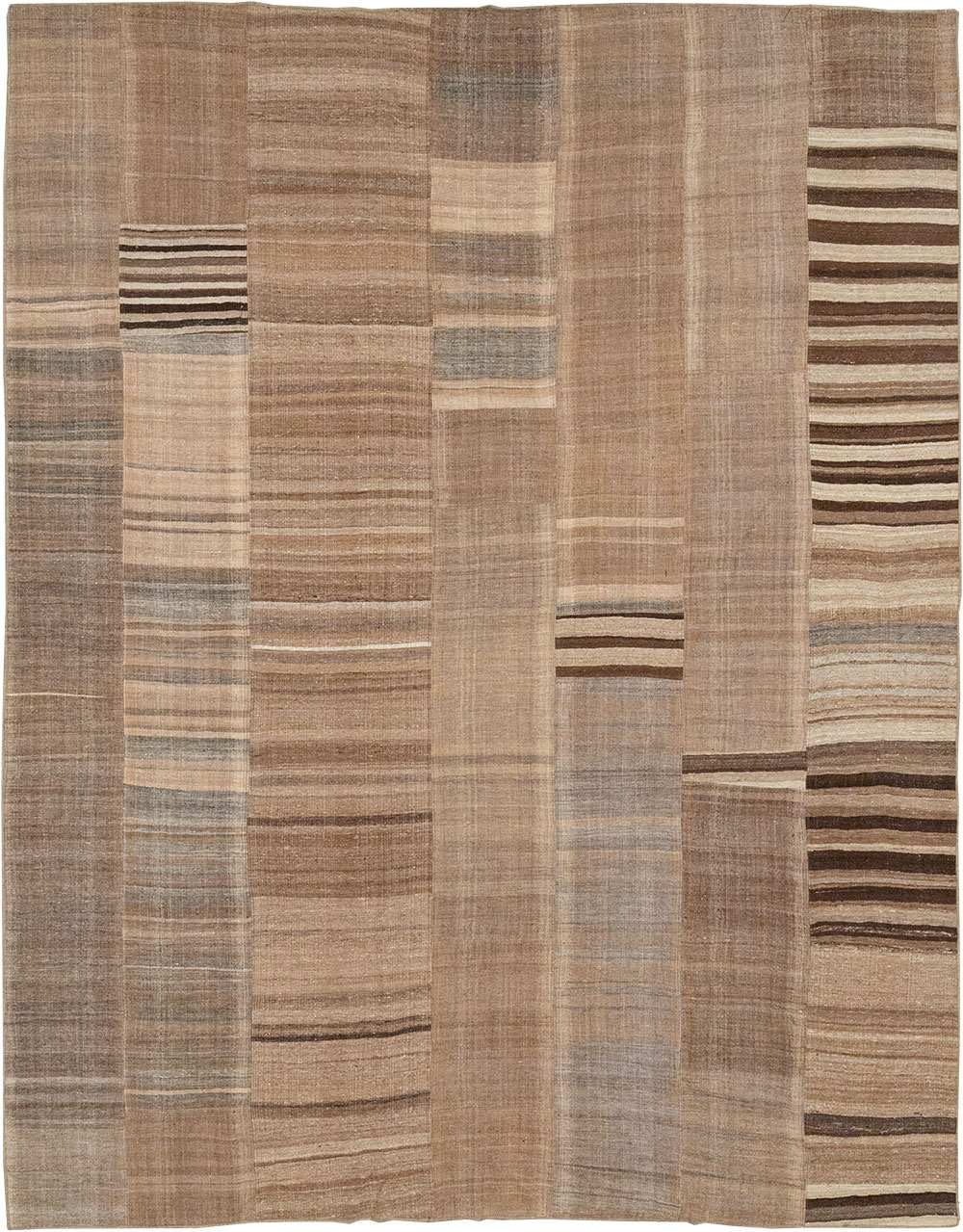 Vintage Turkish Flatweave Kilim Room Size Carpet, No.33068 - Galerie Shabab