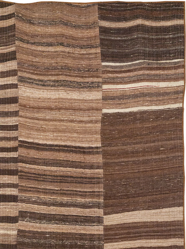 Vintage Turkish Flatweave Kilim Room Size Carpet, No.33069 - Galerie Shabab