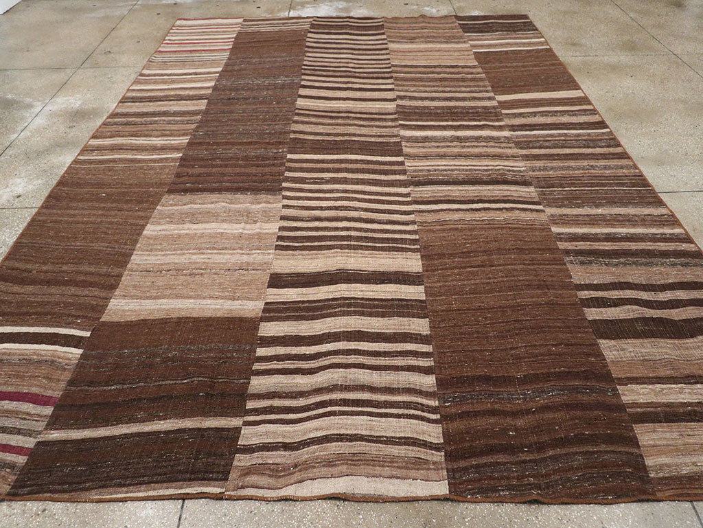 Vintage Turkish Flatweave Kilim Room Size Carpet, No.33069 - Galerie Shabab