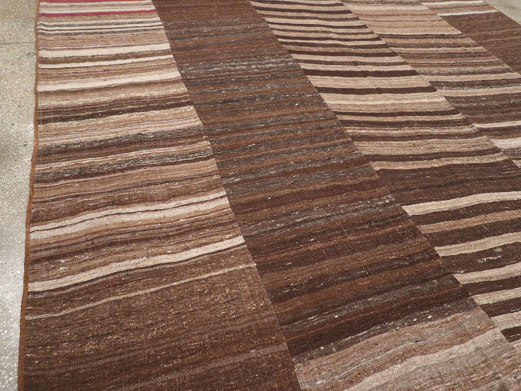 Vintage Turkish Flatweave Kilim Room Size Carpet, No.33069 - Galerie Shabab