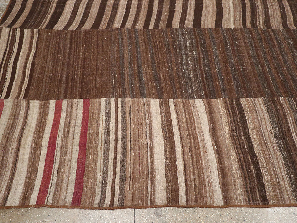 Vintage Turkish Flatweave Kilim Room Size Carpet, No.33069 - Galerie Shabab