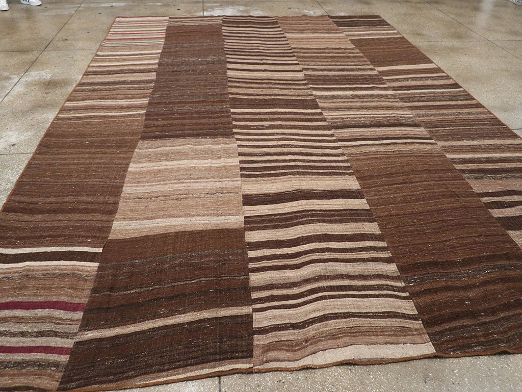 Vintage Turkish Flatweave Kilim Room Size Carpet, No.33069 - Galerie Shabab