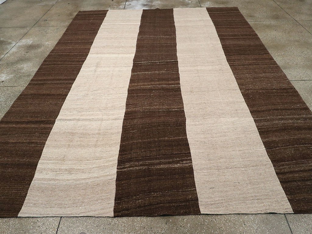 Vintage Turkish Flatweave Kilim Room Size Carpet, No.33070 - Galerie Shabab