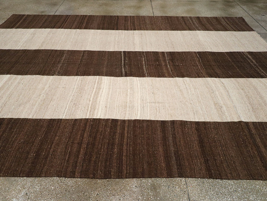 Vintage Turkish Flatweave Kilim Room Size Carpet, No.33070 - Galerie Shabab