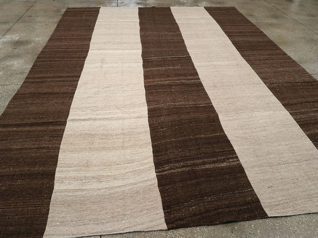 Vintage Turkish Flatweave Kilim Room Size Carpet, No.33070 - Galerie Shabab