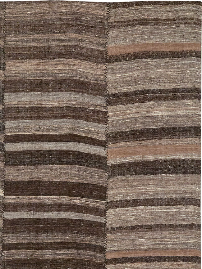 Vintage Turkish Flatweave Kilim Room Size Carpet, No.33071 - Galerie Shabab